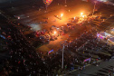 Atrações e balões animam o dia e show de fogos ilumina a noite de Castro, durante Festival da Primavera