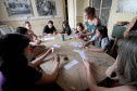 Debate sobre história das trilhas sonoras, aula sobre arquitetura prisional e visita guiada temática integram programação de setembro do MIS-PR
