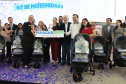 Com carrinhos e acessórios, Estado inicia distribuição inédita de 10 mil kits para mães e bebês