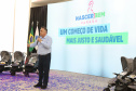 Com carrinhos e acessórios, Estado inicia distribuição inédita de 10 mil kits para mães e bebês