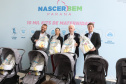 Com carrinhos e acessórios, Estado inicia distribuição inédita de 10 mil kits para mães e bebês