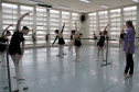 Escola de Dança Teatro Guaíra recebe masterclasses com grandes bailarinos da Ópera de Paris