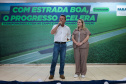 O governador em exercício Darci Piana e o secretário de Agricultura e Abastecimento, Márcio Nunes, assinam nesta sexta-feira (20) a liberação de R$ 34,8 milhões para pavimentação de duas estradas rurais de Roncador