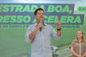 O governador em exercício Darci Piana e o secretário de Agricultura e Abastecimento, Márcio Nunes, assinam nesta sexta-feira (20) a liberação de R$ 34,8 milhões para pavimentação de duas estradas rurais de Roncador