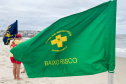 Bombeiros alertam banhistas para atenção às bandeiras de sinalização das áreas seguras para banho no litoral