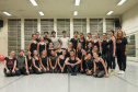 TEATRO GUAIRA - Aula com bailarino do Grupo Corpo amplia formação de alunos da Escola de Dança Teatro Guaíra