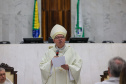 O governador Carlos Massa Ratinho Junior participa nesta terça-feira (26) da sessão solene em Homenagem da Assembleia Legislativa do Estado do Paraná às lideranças religiosas da Igreja Católica e à Conferência Nacional dos Bispos do Brasil – Regional Sul 2