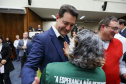 O governador Carlos Massa Ratinho Junior participa nesta terça-feira (26) da sessão solene em Homenagem da Assembleia Legislativa do Estado do Paraná às lideranças religiosas da Igreja Católica e à Conferência Nacional dos Bispos do Brasil – Regional Sul 2