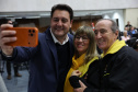O governador Carlos Massa Ratinho Junior participa nesta terça-feira (26) da sessão solene em Homenagem da Assembleia Legislativa do Estado do Paraná às lideranças religiosas da Igreja Católica e à Conferência Nacional dos Bispos do Brasil – Regional Sul 2