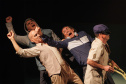“Gregor” encerra temporada com sessões cheias no Teatro José Maria Santos