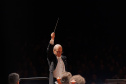 Concerto da Orquestra Sinfônica do Paraná celebra os 70 anos da pianista Analaura de Souza Pinto, uma das fundadoras da OSP