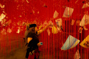 Obra de Chiharu Shiota inspira encontros do Arte para Maiores de se tembro