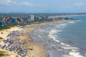 As águas das praias, represas e rios do Estado continuam com boa qualidade. De acordo com o terceiro boletim de balneabilidade do verão emitido nesta sexta-feira (04) pelo Instituto Ambiental do Paraná (IAP), dos 49 pontos monitorados semanalmente no Litoral apenas um se mantêm impróprio para banho. Litoral do Paraná, 04/01/2019 - Foto: Jaelson Lucas/ANPr