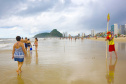 Limpeza das praias, saúde e segurança são destaques na temporada. Mais de 174 toneladas de lixo foram recolhidas nas praias do Paraná pela Sanepar, houve cerca de 700 atendimentos médicos feitos pela equipe da Secretaria da Saúde.  Operação Verão, 2018/2019  -  Foto: Jaelson Lucas/ANPr