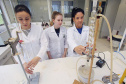 O Laboratório de Análise de Alimentos da Universidade Estadual de Londrina (UEL), que integra o Programa de Atendimento à Sociedade (PAS), desenvolve análises e pesquisas sobre produção de alimentos funcionais e nutritivos, fortalecendo a extensão universitária, bem como a geração de conhecimento. Foto: Divulgação/SETI