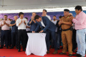 O governador Carlos Massa Ratinho Junior assinou nesta quinta-feira (10) o decreto que autoriza a implantação de um colégio da Polícia Militar do Paraná em Pato Branco. O decreto foi assinado na solenidade de inauguração do aeroporto municipal. A escola ficará na estrutura do Colégio La Salle, localizado em uma área central da cidade. - Pato Branco, 10/01/2019 - Foto: José Fernando Ogura/ANPr
