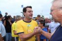 O governador Carlos Massa Ratinho Junior, caminhou na Orla de Matinhos e participou do lançamento das atividades esportivas na Operação Verão Paraná, com o Jogo dos Atletas, na arena multiuso. Foto: Rodrigo Felix Leal/ANPR