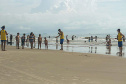 As equipes da Superintendência de Esporte do Paraná fizeram 17.079 atendimentos nas praias do Paraná, em apenas três, de sexta-feira a domingo (11 a 13). Veranistas e moradores locais participaram das atividades esportivas e recreativas ofertadas nos quatro postos fixos nas praias de Shangri-Lá, Ipanema, Praia de Leste e Caiobá, além do posto itinerante em Guaratuba. - Curitiba, 15/01/2019 - Foto: Divulgação