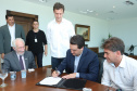 O Governador do Estado, Carlos Massa Ratinho Junior, assina o decreto que transfere a sede do governo para Cascavel, durante o Show Rural.
Curitiba,31/01/2019. Foto:Rodrigo Felix Leal/ANPr