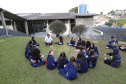 Mais de 120 mil estudantes vindos da rede municipal de ensino devem ingressar no 6° ano da rede estadual no ano letivo de 2019, que começa no dia 14. Para facilitar a adaptação dos alunos aos novos ambientes, as escolas estaduais elaboraram programações especiais para as primeiras aulas, que vão desde uma roda de conversa com os alunos mais velhos até um tour antecipado pela nova escola.   -  Foto: Arquivo SEED