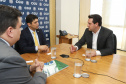 O governador Carlos Massa Ratinho Junior reuniu-se nesta terça-feira (12), em Brasília, com o ministro da Controladoria-Geral da União, Wagner de Campos Rosário, para apresentar o Programa Estadual de Integridade e Compliance, do Governo do Paraná. O controlador-geral do Estado, Raul Siqueira, também participou.  -  BRasília, 12/02/2019  -  Foto: Rodrigo Félix Leal/ANPr