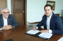 O governador Carlos Massa Ratinho Junior e o presidente da Federação das Indústrias do Paraná (Fiep), Edson Campagnolo, assinaram nesta quinta-feira (14) um protocolo de intenções para alinhar ações conjuntas que visam o desenvolvimento do Estado.  -  Curitiba, 14/02/2019  -  Foto: Rodrigo Félix Leal/ANPr