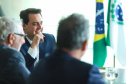 O governador Carlos Massa Ratinho Junior e o presidente da Federação das Indústrias do Paraná (Fiep), Edson Campagnolo, assinaram nesta quinta-feira (14) um protocolo de intenções para alinhar ações conjuntas que visam o desenvolvimento do Estado.  -  Curitiba, 14/02/2019  -  Foto: Rodrigo Félix Leal/ANPr