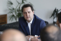 O governador Carlos Massa Ratinho Junior assina Termo de Cooperação entre FIEP e Agência Paraná de Desenvolvimento. Presentes: presidente da FIEP, Edson Campagnolo; Eduardo Bekin, diretor da Paraná Desenvolvimento; Márcio Nunes, secretário de Desenvolvimento Sustentável e Turismo; entre outros.Curitiba, 14-02-19.Foto: Arnaldo Alves / ANPr.