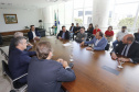 O governador Carlos Massa Ratinho Junior assina Termo de Cooperação entre FIEP e Agência Paraná de Desenvolvimento. Presentes: presidente da FIEP, Edson Campagnolo; Eduardo Bekin, diretor da Paraná Desenvolvimento; Márcio Nunes, secretário de Desenvolvimento Sustentável e Turismo; entre outros.Curitiba, 14-02-19.Foto: Arnaldo Alves / ANPr.