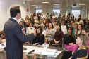 O governador Carlos Massa Ratinho Junior afirmou nesta sexta-feira (15) que o Governo do Estado vai incentivar negócios administrados por mulheres. Ele participou, em Curitiba, do encontro do grupo MEX Brasil – Espaço Mulheres Executivas e falou sobre o fortalecimento de linhas de crédito voltadas para o empreendedorismo feminino. Curitiba, 15/02/2019. Foto: Rodrigo Felix Leal/ANPr