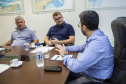A relação do Porto de Paranaguá com a cidade foi tema de uma reunião entre o diretor dos Portos do Paraná, Luiz Fernando Garcia, e o prefeito Marcelo Roque, nesta sexta-feira (15). O encontro faz parte dos esforços da nova gestão em contribuir com o desenvolvimento do município e aproximar a comunidade da atividade portuária. Foto:Claudio Neves/APPA