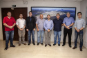 A relação do Porto de Paranaguá com a cidade foi tema de uma reunião entre o diretor dos Portos do Paraná, Luiz Fernando Garcia, e o prefeito Marcelo Roque, nesta sexta-feira (15). O encontro faz parte dos esforços da nova gestão em contribuir com o desenvolvimento do município e aproximar a comunidade da atividade portuária. Foto:Claudio Neves/APPA