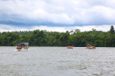 O passeio turístico inaugural da rota de Capanema sobre o Parque Nacional do Iguaçu, no Sudoeste do Paraná, aconteceu nesta sexta-feira (15). Nos mesmos moldes do trecho embaixo das cataratas de Foz do Iguaçu, a operação nesse outro ponto do rio permitirá a exploração do ecoturismo sobre diversas ilhas, trilhas e cachoeiras que compõem o ecossistema local.  -  Capanema, 15/02/2019  - Foto: Jaelson Lucas/ANPr