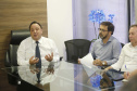 Uma comissão da Secretaria da Educação e o líder do Governo do Paraná na Assembleia Legislativa, deputado Hussein Bakri, se reuniram nesta terça-feira (19) com representantes do sindicato dos professores da rede estadual para ouvir as demandas da categoria e apresentar as propostas da pasta para o fortalecimento da gestão pedagógica das escolas.  -  .Curitiba, 19-02-19.Foto: Arnaldo Alves / ANPr.