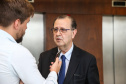 O governador em exercício Darci Piana recebe o presidente da Paraná Turismo, João Jacob Mehl e representantes do G5 nesta quinta-feira (7) no Palácio Iguaçu. na foto, Antônio Azevedo, presidente regional da Associação Brasileira das Agências de Viagens (Abav-PR) - Curitiba, 07/03/2019 - Foto: Geraldo Bubniak/ANPr