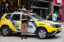 O 12º Batalhão da Polícia Militar do Paraná decidiu manter o efetivo que atende a área central de Curitiba exclusivamente feminino, nesta sexta-feira, 8 de Março. O policiamento de radiopatrulha é feito por mulheres. A iniciativa busca valorizá-las. Todas as policiais da unidade, tanto do serviço operacional quando do administrativo se reuniram as 6 horas no batalhão e, desde então, estão nas ruas do centro da capital atendendo ocorrências. Curitiba, 08/03/2019 - Foto: Geraldo Bubniak/ANPr
