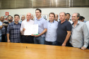 O governador Carlos Massa Ratinho Junior confirmou neste sábado (16) investimentos de R$ 2,82 milhões em obras e compra de máquinas e veículos para oito municípios da região Noroeste do Estado. Foram assinadas, na ExpoParanavaí, um dos principais eventos do agronegócio do Paraná, autorizações e homologações. - Paranavaí, 16/03/2019 - Foto: José Fernando Ogura/ANPr
