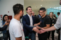 O governador Carlos Massa Ratinho Junior autoriza nesta quinta-feira (21) recursos para obras de recape asfáltico em ruas de 36 bairros de Curitiba. A assinatura contou com a presença do prefeito Rafael Greca e o secretário de Estado do Desenvolvimento Urbano, João Carlos Ortega, no Palácio Iguaçu,  Curitiba, 21/03/2019 -  Foto: Geraldo Bubniak/ANPr