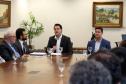 O governador Carlos Massa Ratinho Junior anunciou a redução nas taxas de juros das operações de crédito da Fomento Paraná, instituição financeira estadual que oferece crédito a empreendedores. - Curitiba, 03/04/2019  -  Foto: Gilson Abreu/ANPr
