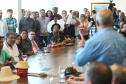 O governador Carlos Massa Ratinho Junior assinou nesta quarta-feira (17), no Palácio Iguaçu, um projeto de lei que propõe a criação do Conselho Estadual dos Povos Indígenas (CEPI-PR), órgão consultivo que será responsável por assegurar a participação dos povos indígenas nas políticas públicas do Estado. - Curitiba, 17/04/2019 - Foto: Rodrigo Félix Leal/ANPr