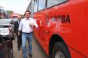 O governador Carlos Massa Ratinho Junior repassa recursos para subsidiar o transporte coletivo de Curitiba. Foto: Rodrigo Felix Leal/ANPr