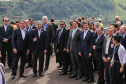 O governador Carlos Massa Ratinho Junior recebe  em Foz do Iguaçu, o presidente Jair Bolsonaro e o presidente do Paraguai Mario Abdo Benítez para o lançamento da pedra fundamental da segunda ponte entre Brasil e Paraguai, em cerimônia  no Marco das Três Fronteiras, nesta sexta-feira (10).   Foz do Iguaçu, 10/05/2019 -  Foto: Geraldo Bubniak/ANPr