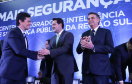 O governador Carlos Massa Ratinho Junior destacou nesta sexta-feira (10) que as forças de segurança do Paraná conseguiram reduzir em 32% o número de homicídios nos primeiros 120 dias deste ano, na comparação com o mesmo quadrimestre do ano passado
