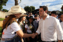 O governador Carlos Massa Ratinho Junior assinou nesta terça-feira (14), em Sertaneja, no Norte Pioneiro, autorizações de licitações e homologações para 15 municípios. Foram autorizados recapeamentos de ruas, aquisições de novos veículos, equipamentos rodoviários e mobiliário para prédios públicos. O secretário estadual do Desenvolvimento Urbano e de Obras Públicas, João Carlos Ortega, também assinou os documentos.Foto Gilson Abreu
