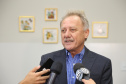O governador Carlos Massa Ratinho Junior esteve nesta quinta-feira (17) na Apae de Maringá para conhecer as instalações e as atividades desenvolvidas no local. Acompanhado do secretário de Estado da Educação, Renato Feder, e do presidente da Federação das APAEs do do Paraná, Fernando Meneguetti, Ratinho Junior conheceu os projetos que atendem, mensalmente, 1.068 pessoas com deficiência.. Foto: José Fernando Ogura/ANPr