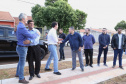 Moradores do Jardim Novo Oásis, em Maringá (Noroeste), ganharam nesta quinta-feira (16) um novo espaço de lazer. O governador Carlos Massa Ratinho Junior e o prefeito Ulisses Maia inauguraram a primeira de 30 unidade no município do programa Meu Campinho. Com 1,5 mil metros quadrados e investimento total de cerca de R$ 400 mil, o local conta com diversos aparelhos de lazer para pessoas de todas as idades. Maringá, 16/05/2019Foto: José Fernando Ogura/ANPr