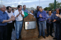 Moradores do Jardim Novo Oásis, em Maringá (Noroeste), ganharam nesta quinta-feira (16) um novo espaço de lazer. O governador Carlos Massa Ratinho Junior e o prefeito Ulisses Maia inauguraram a primeira de 30 unidade no município do programa Meu Campinho. Com 1,5 mil metros quadrados e investimento total de cerca de R$ 400 mil, o local conta com diversos aparelhos de lazer para pessoas de todas as idades. Maringá, 16/05/2019Foto: José Fernando Ogura/ANPr