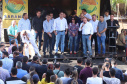 O município de Sarandi, no Noroeste do Paraná, vai implantar galerias pluviais e recapear ruas do Jardim Independência. O investimento é de R$ 3,7 milhões, com recursos do Estado, a fundo perdido. Nesta sexta-feira (17), o governador Carlos Massa Ratinho Júnior esteve em Sarandi e assinou a ordem de serviço para o início das obras. Foto: Rodrigo Felix Leal/ANPr