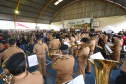 O governador Carlos Massa Ratinho Junior lançou nesta sexta-feira (17) o programa Escola Segura em Londrina, no Norte do Paraná. O colégio estadual Olympia Morais Tormenta, onde aconteceu a solenidade, e outras 17 escolas estaduais do município contam agora com policiais militares que atuarão diariamente para reforçar a segurança no período de aulas. Foto: José Fernando Ogura/ANPr