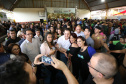 O governador Carlos Massa Ratinho Junior lançou nesta sexta-feira (17) o programa Escola Segura em Londrina, no Norte do Paraná. O colégio estadual Olympia Morais Tormenta, onde aconteceu a solenidade, e outras 17 escolas estaduais do município contam agora com policiais militares que atuarão diariamente para reforçar a segurança no período de aulas. Foto: José Fernando Ogura/ANPr